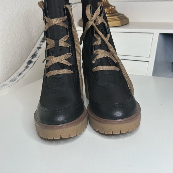 women shoes - Picture 3 of 6